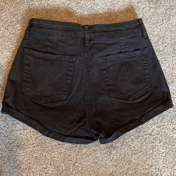 High waisted black shorts - Picture 3 of 3